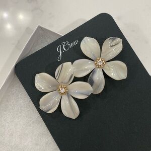 NWT J. Crew acrylic flower earrings